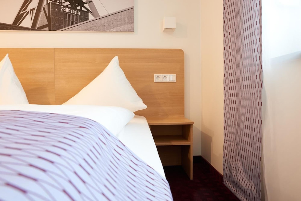 Mcdreams Hotel Essen-City 7/22