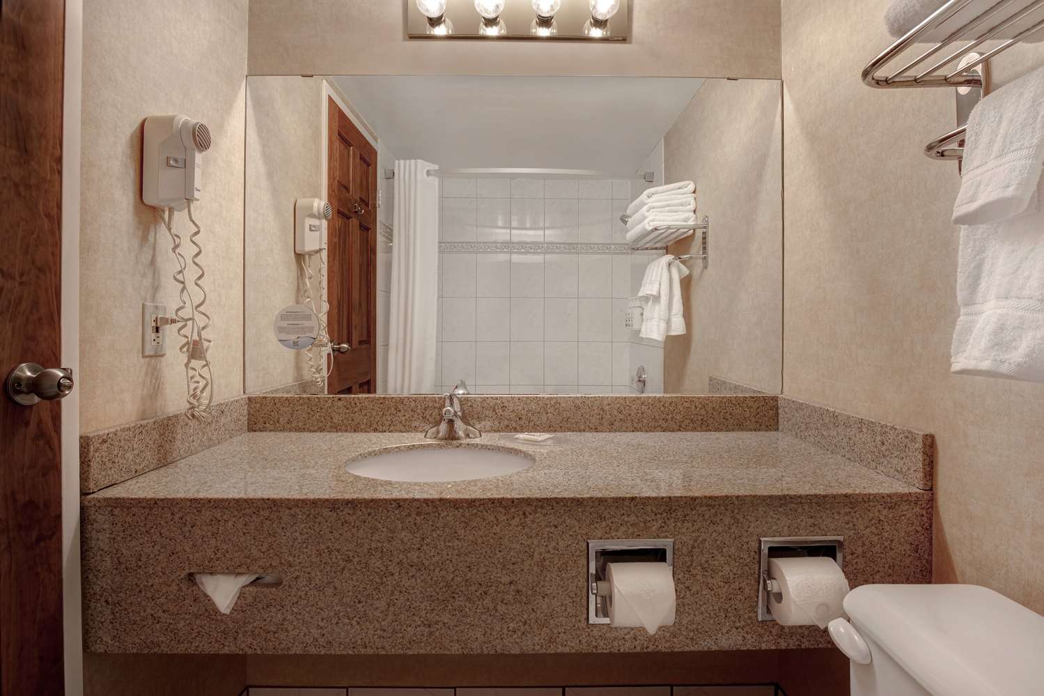 Days Inn by Wyndham Calgary South 50/52