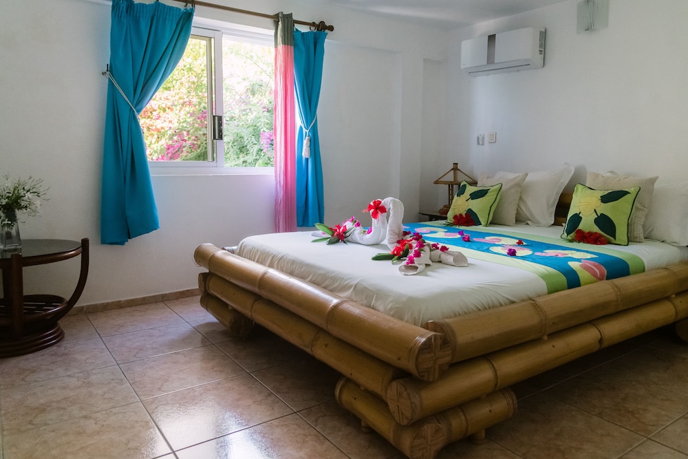 Bora Vaite Lodge 8/31