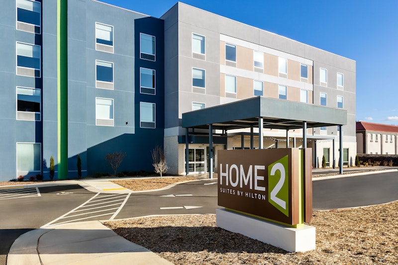 Home2 Suites by Hilton Hendersonville 15/18