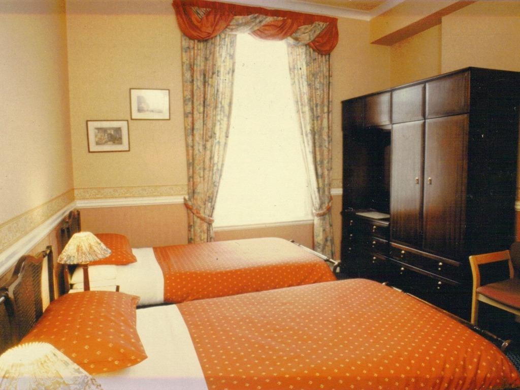 Murrayfield Park Guest House 7/22