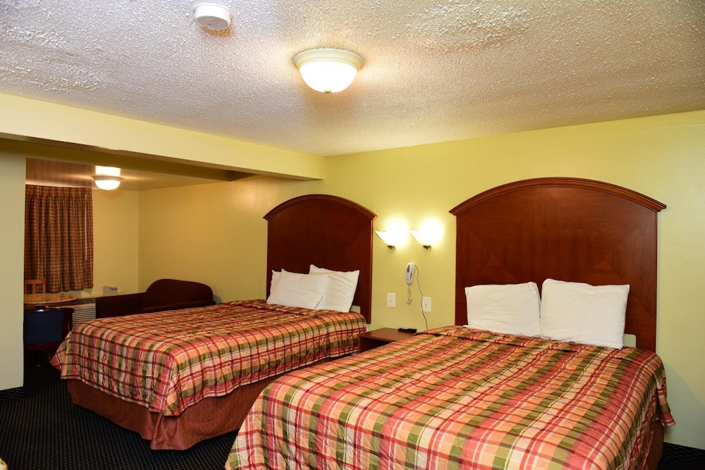 Royal Inn 8/34