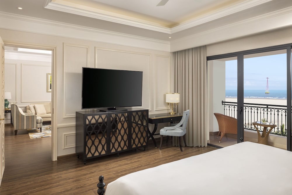 Melia Vinpearl Cua Hoi Affiliated by Melia 26/61