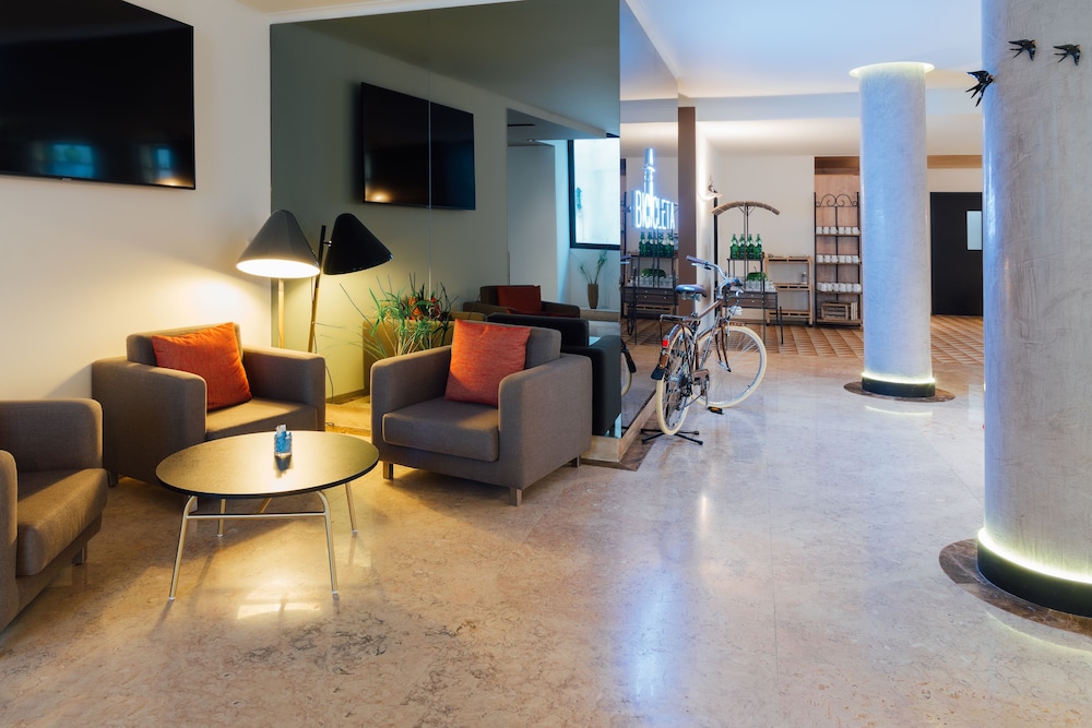 Mercure Porto Centro Santa Catarina 41/81