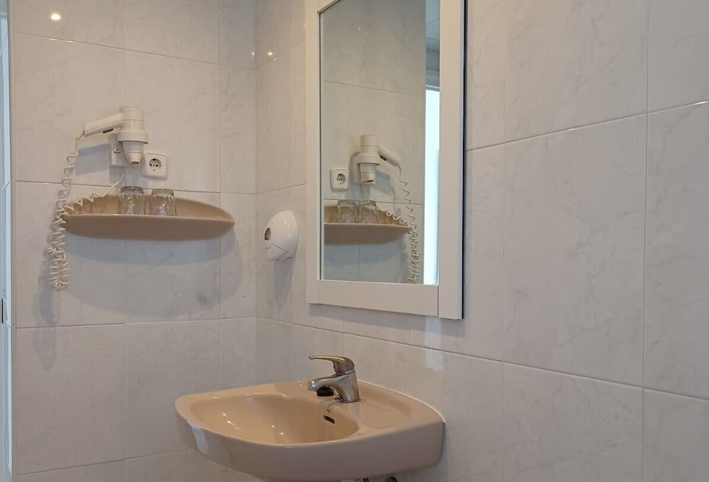 غرفة أساسية بسرير مزدوج بشرفة، Hotel Aromar 3/3