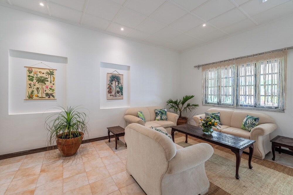 Hibiscus Apartments 51/75