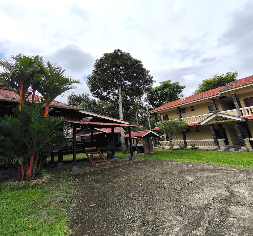OYO 90906 Rumah Rehat Awana 38/45