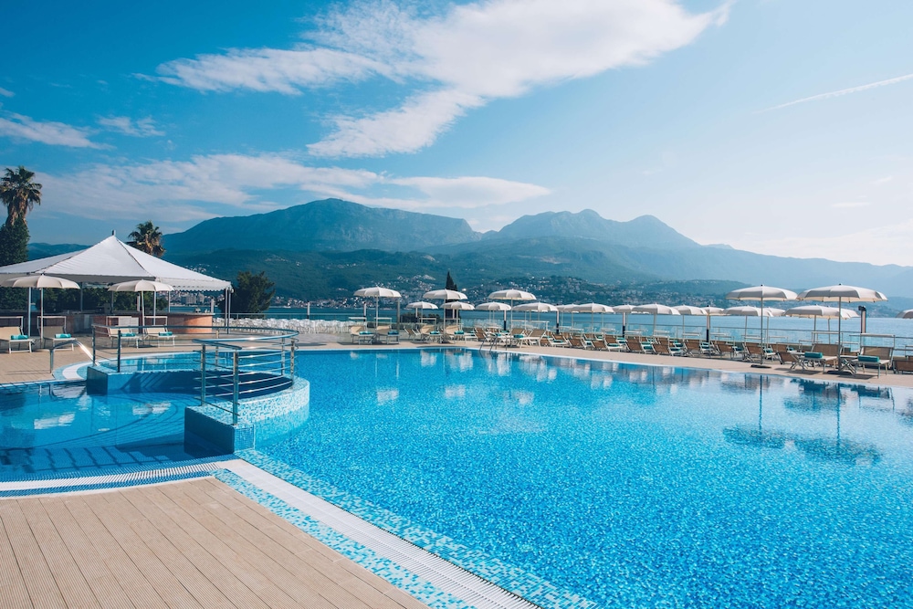 Iberostar Waves Herceg Novi 8/68