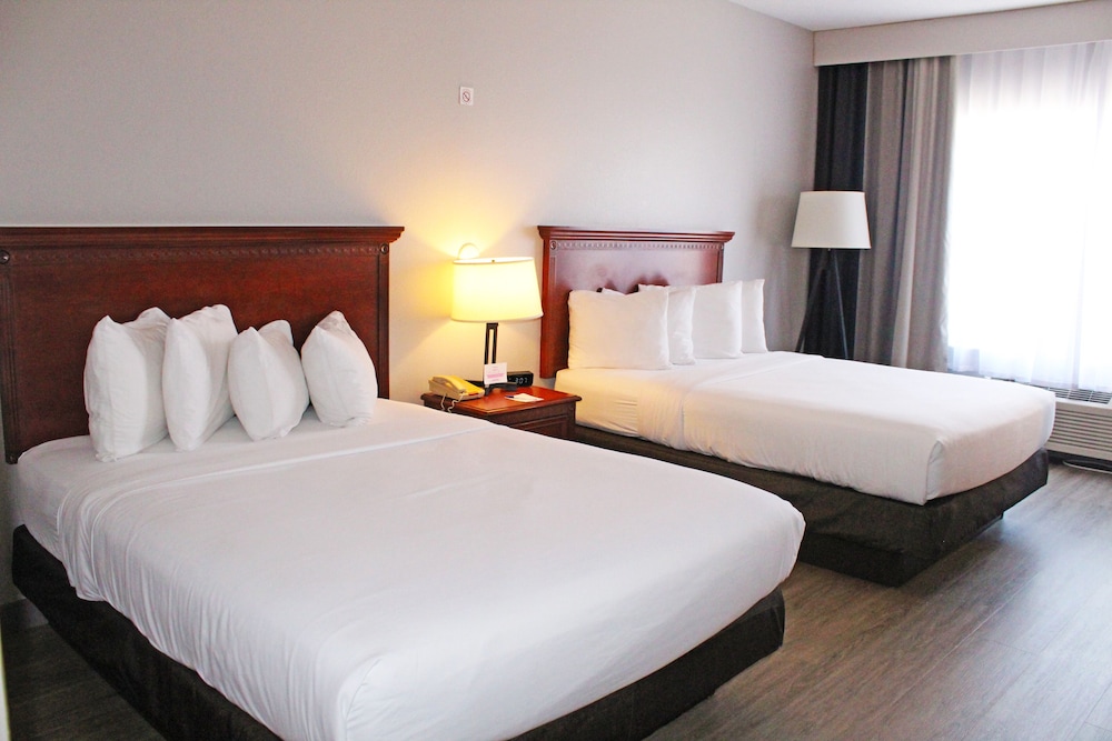 Marinette WI Hotel 14/50