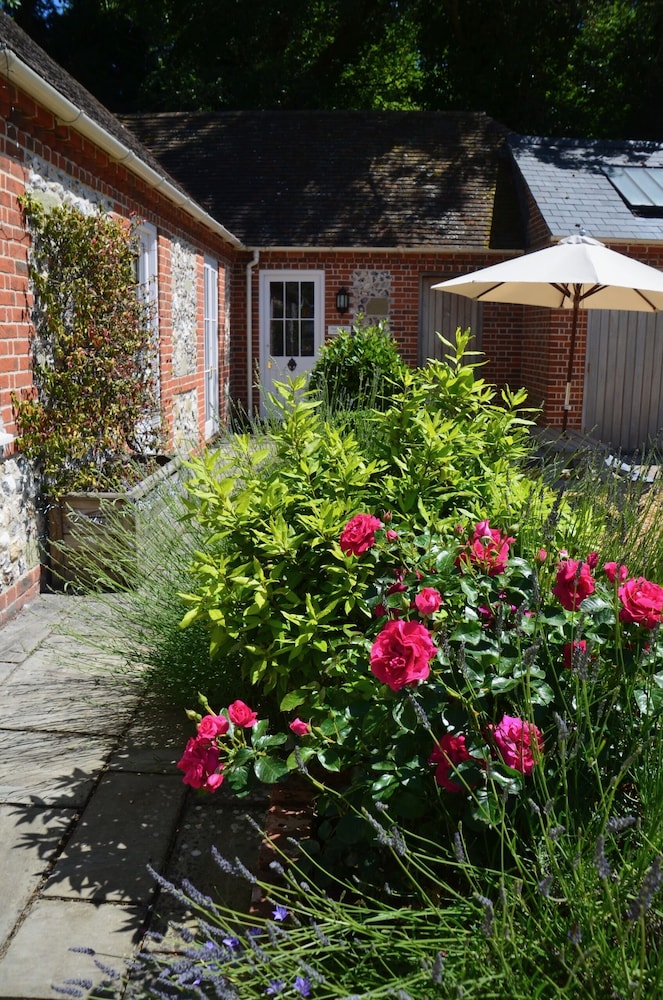 Stonehenge Cottages 44/50