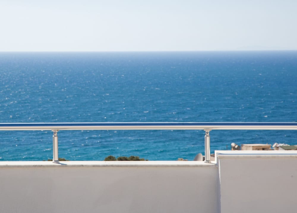 ponz boutique hotel 52/57