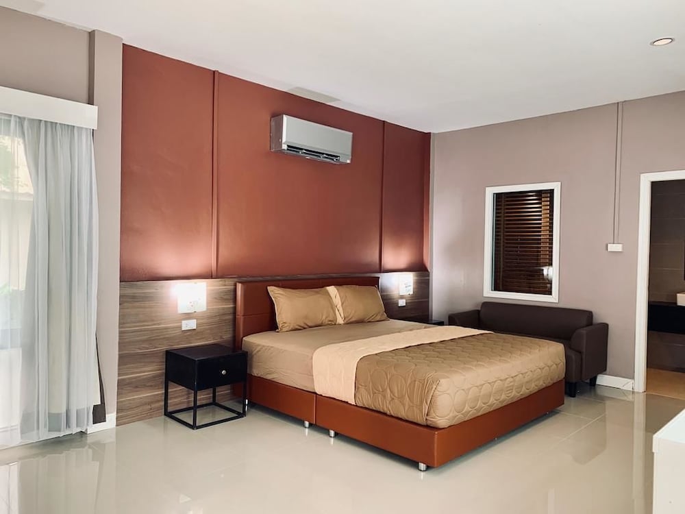 Deluxe, Pavilion, King Bed, Front View، Bella Vista Beach Resort Koh Lipe 3/10