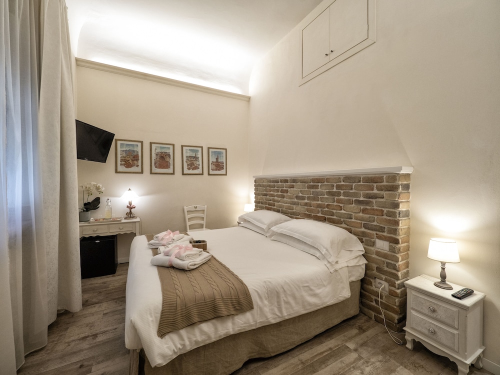 BASIC, DOUBLE BED
