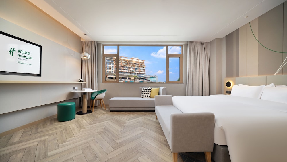 Holiday Inn Dujiangyan Ancient Town 12/50