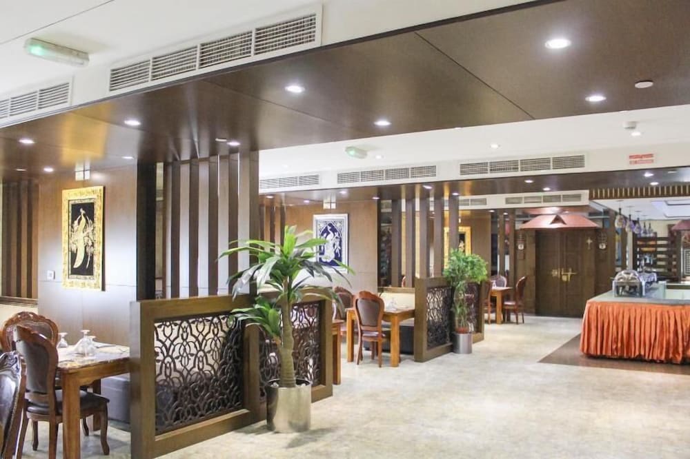 Clifton International Hotel 13/50