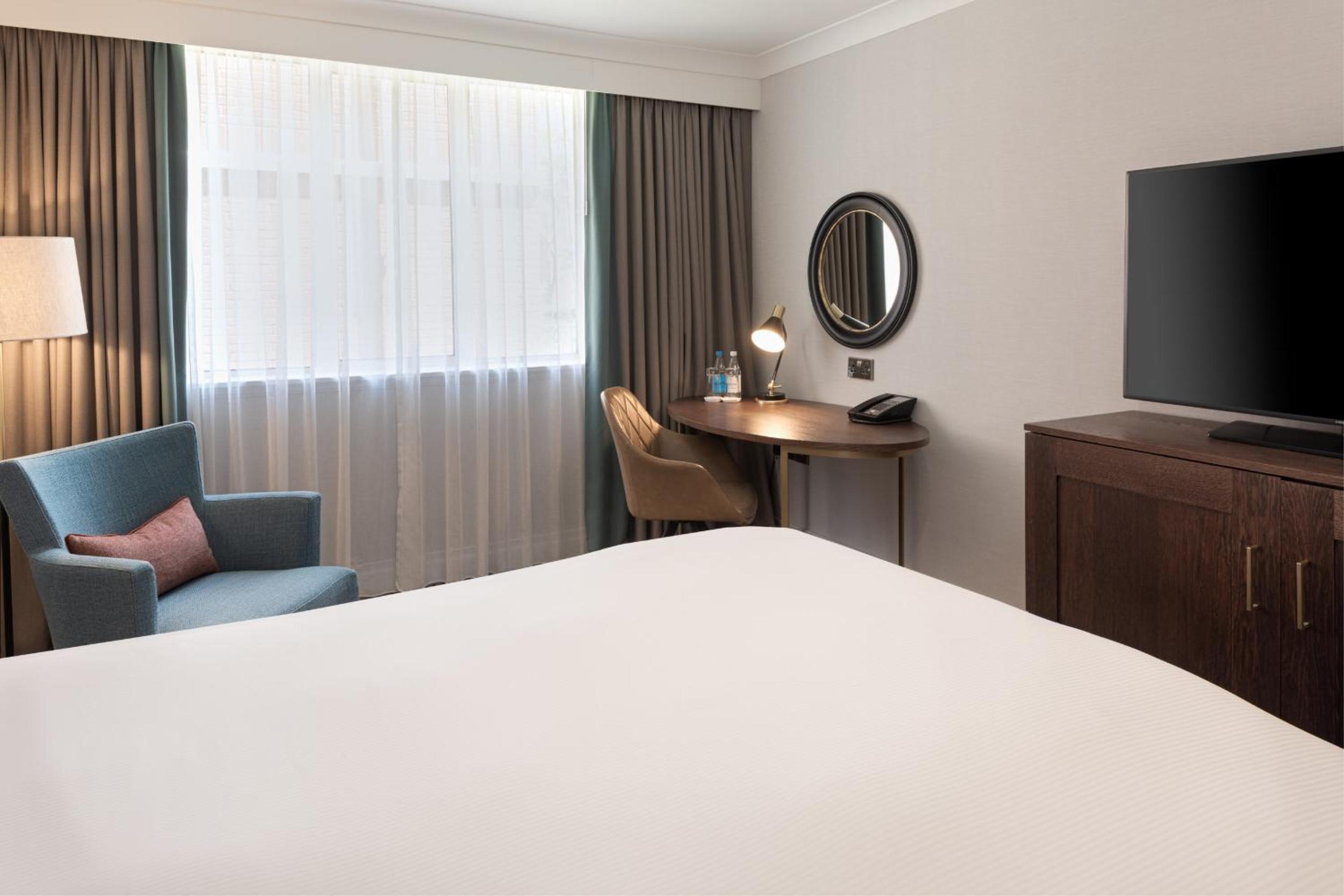 غرفة بسرير كوين، DoubleTree by Hilton St Anne's Manor 5/16