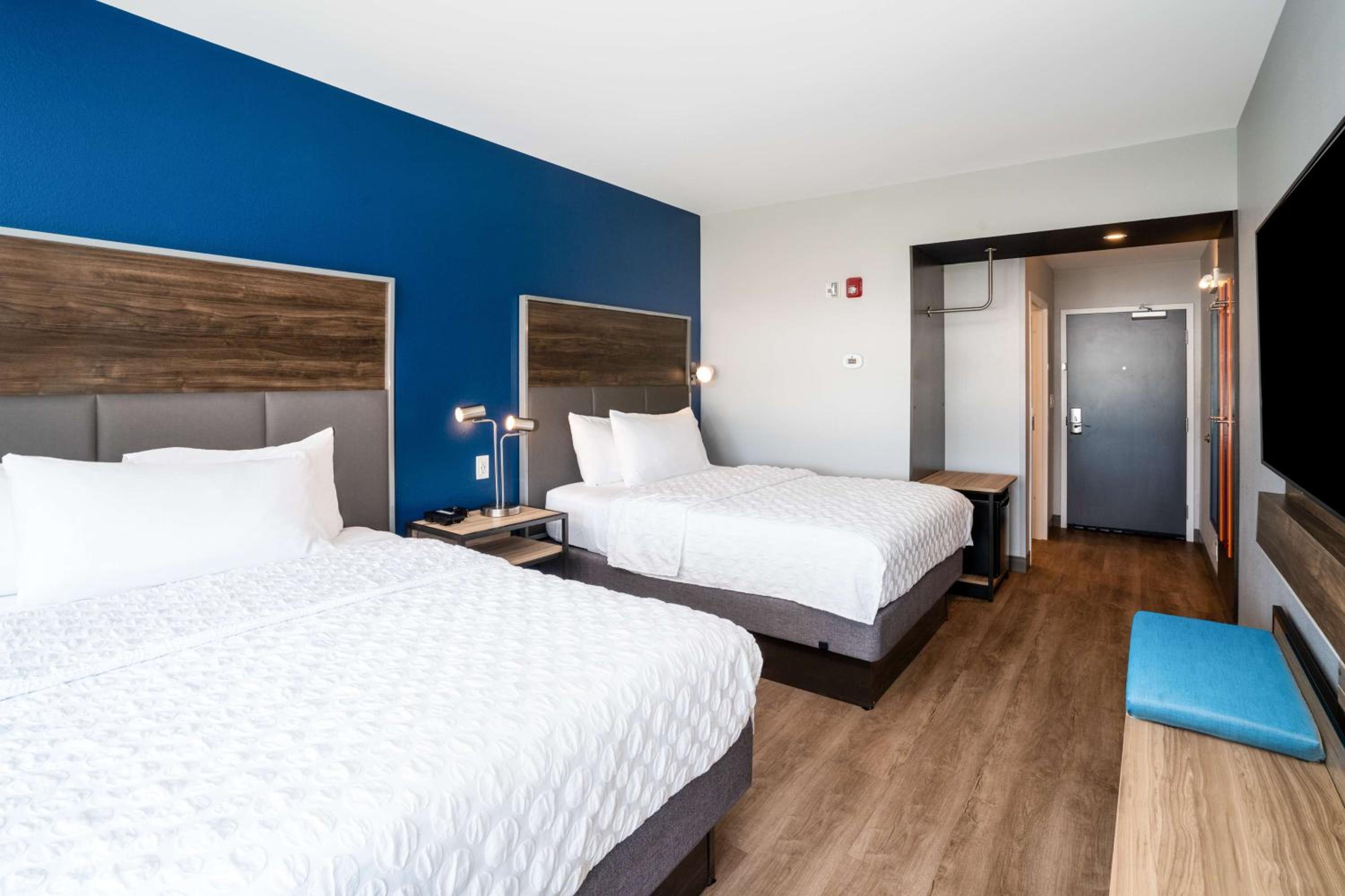 Room, 2 Queen Beds