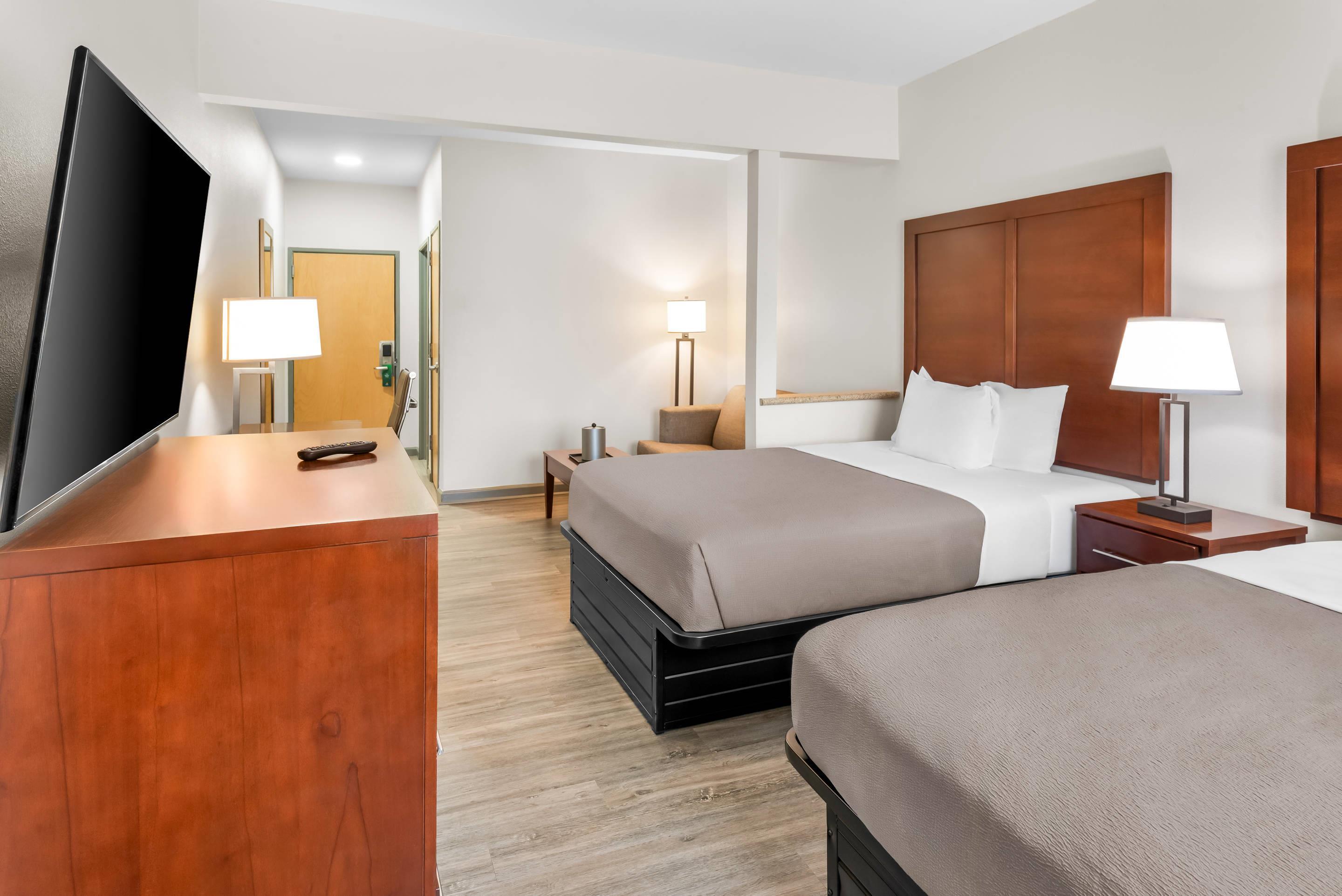 Efficiency, 2 Queen Beds