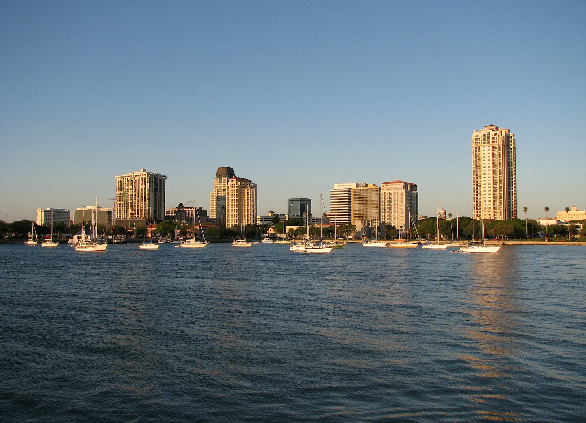 Hilton St Petersburg Bayfront 76/78