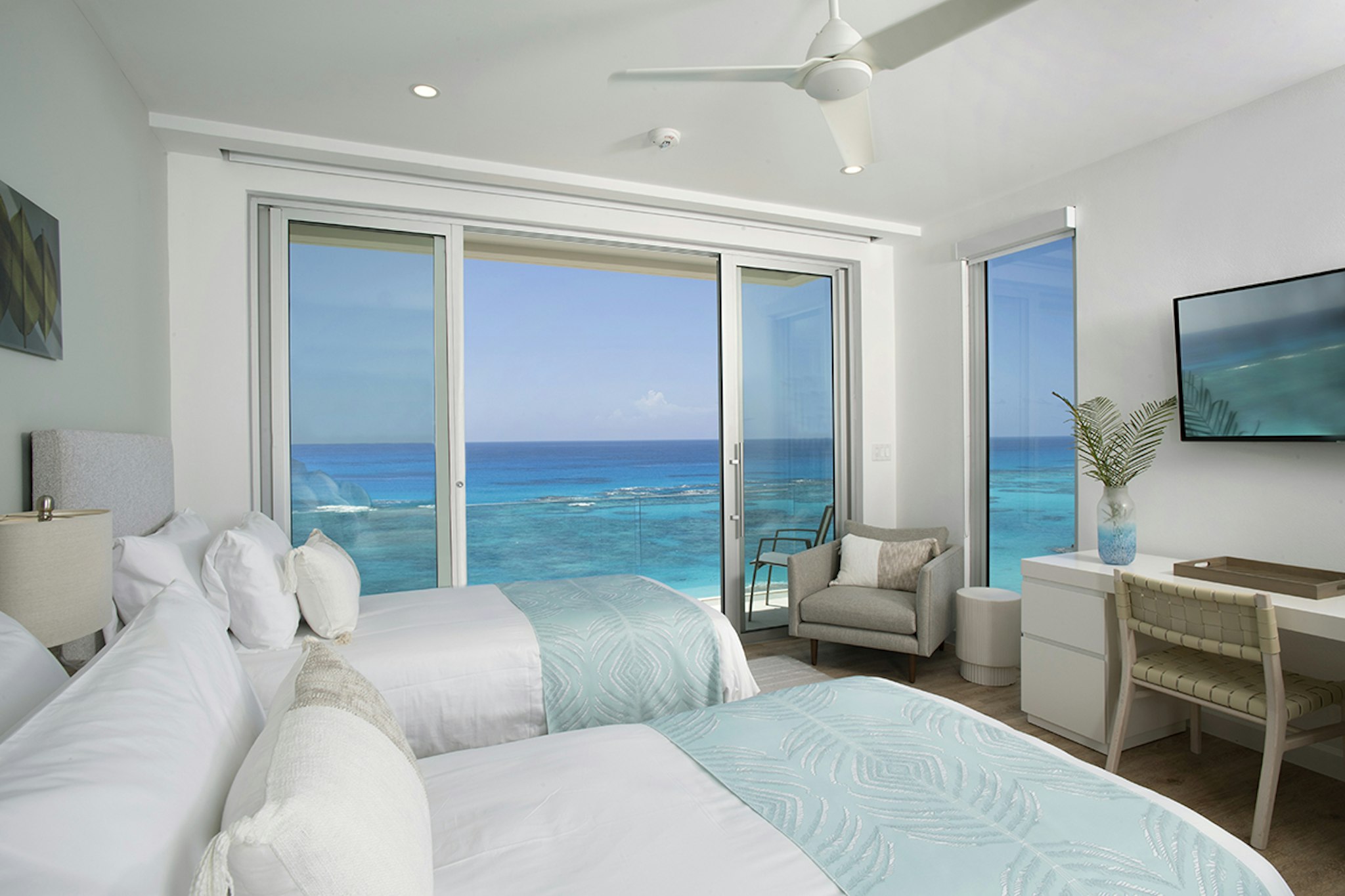 2 Bedrooms, Suite, Ocean Front