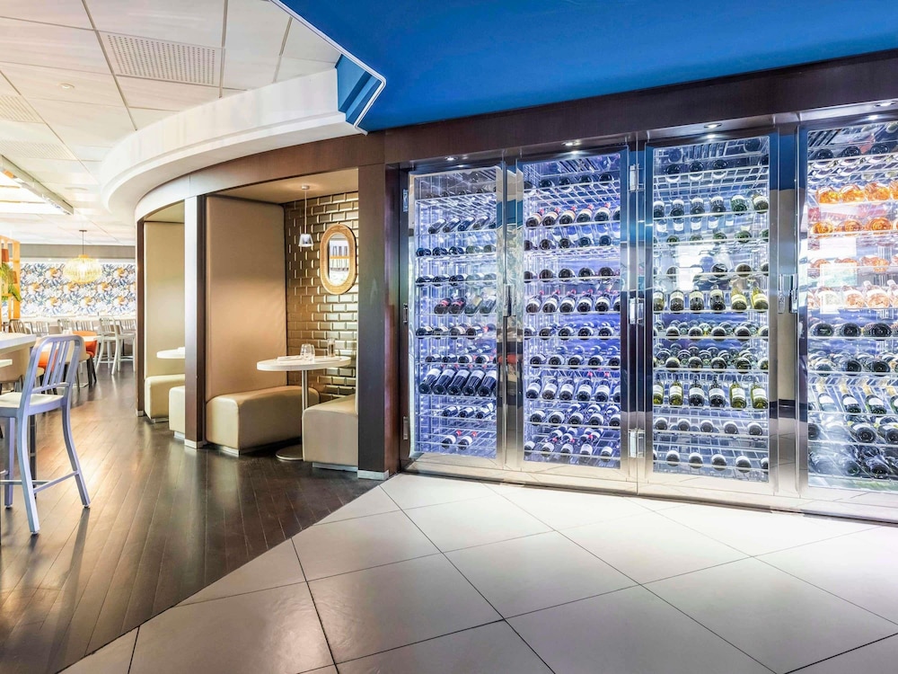 Mercure Paris Massy Gare TGV 7/76