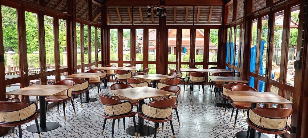Choasis Hotel 43/58