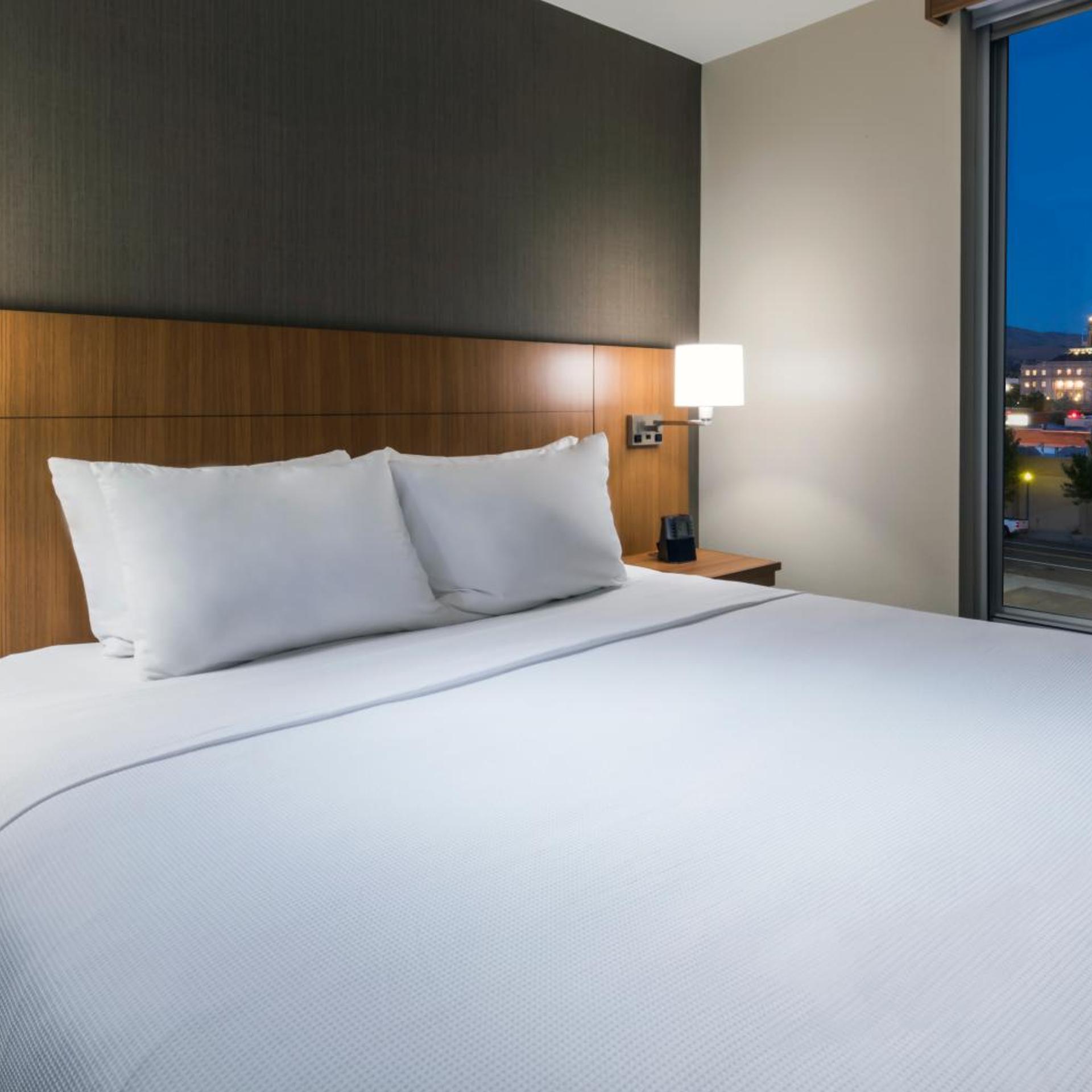 Specialty, Suite, King Bed
