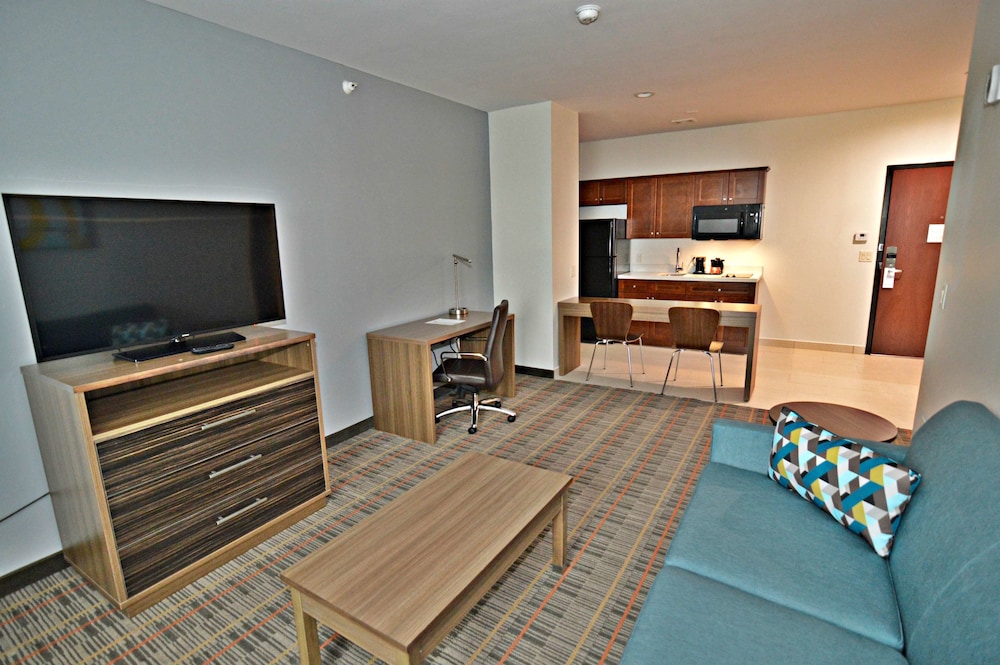 Best Western Ingleside Inn & Suites 28/37