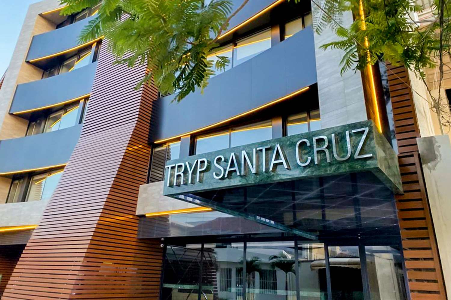 Tryp By Wyndham Santa Cruz 2/38