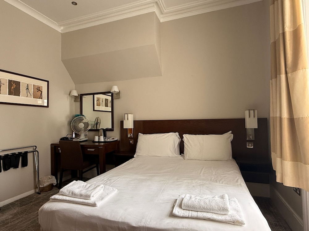 New Wilmington Hotel 24/58