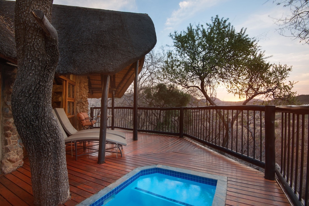 TSHUKUDU BUSH LODGE 16/49