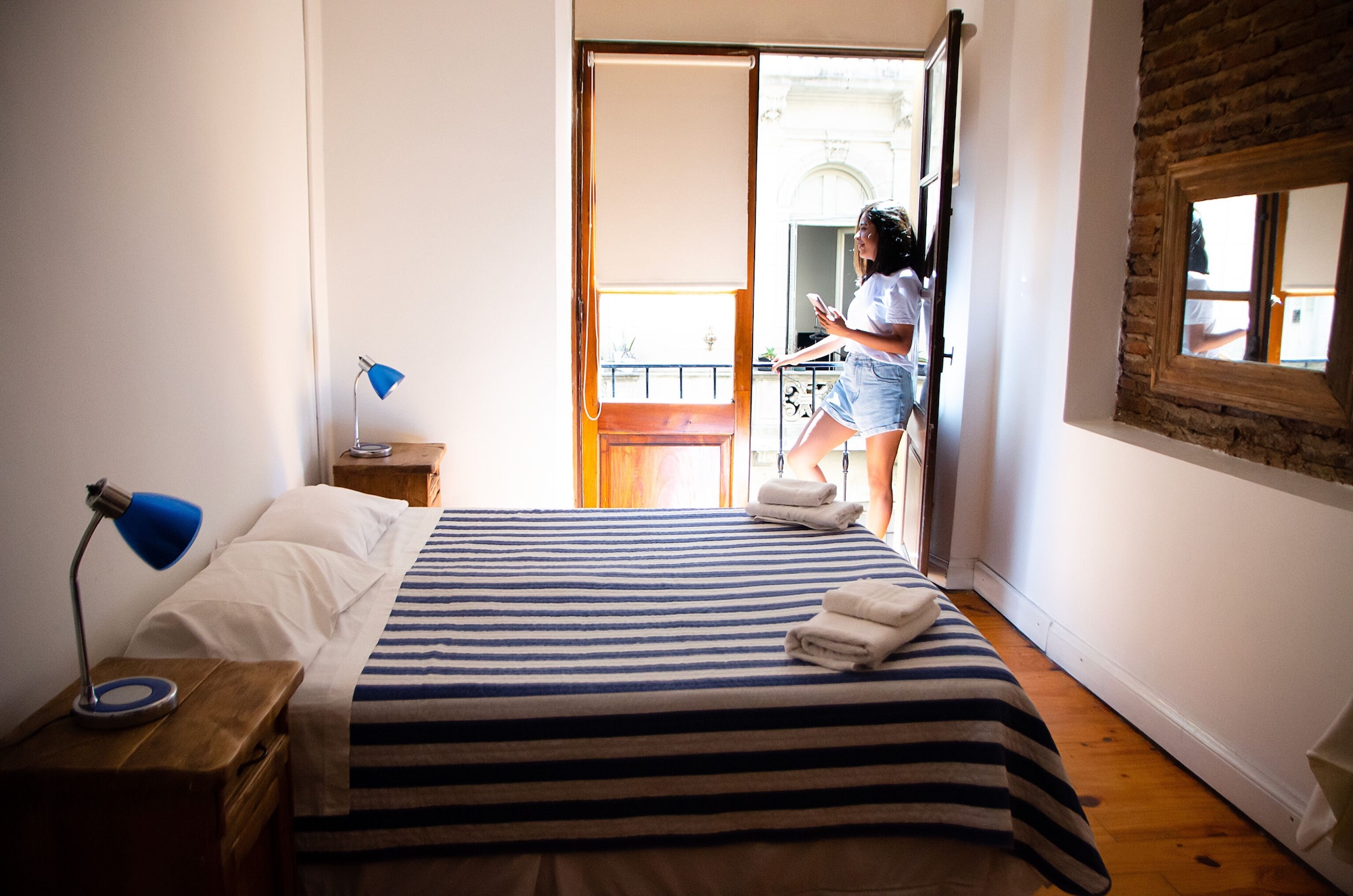 ROOM, DOUBLE BED, SHARED BATHROOM