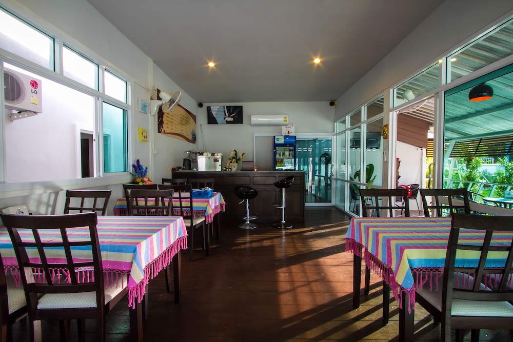 Mana Hotel 40/50