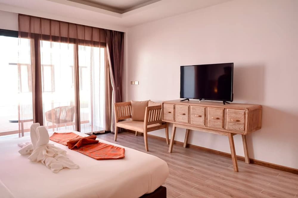 Royal Yao Yai Island Beach Resort 40/50