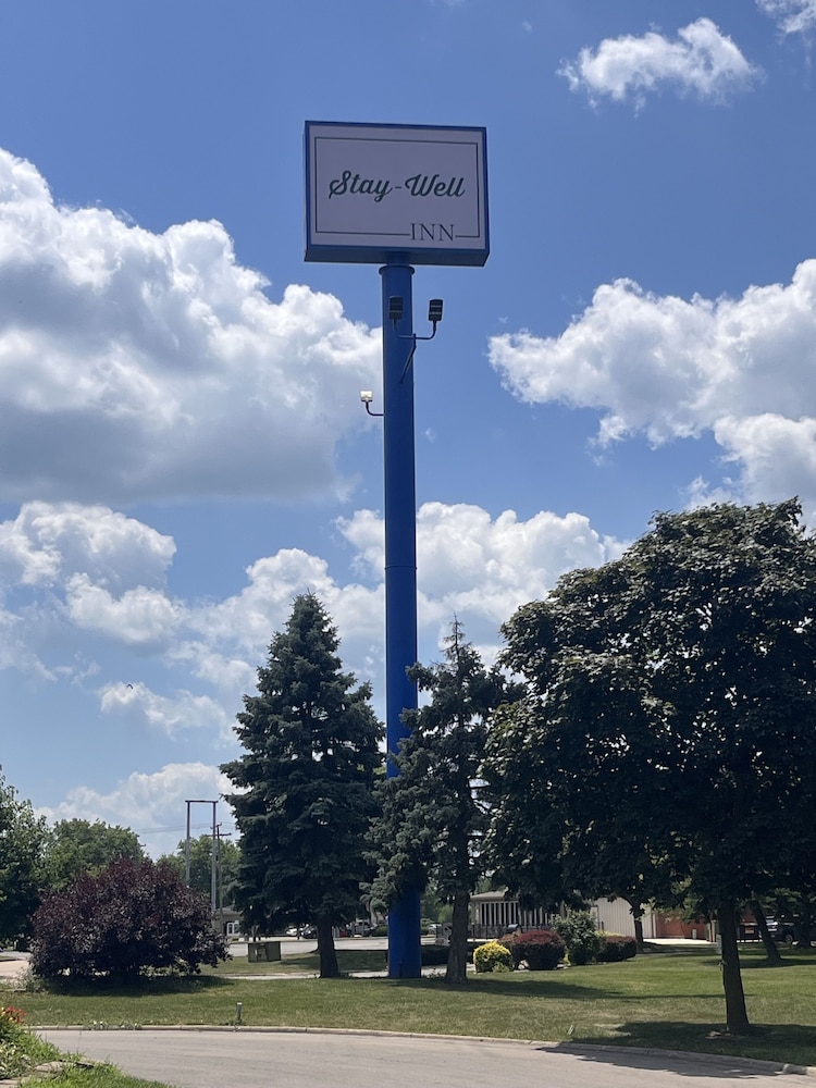 Monroe Hotel 41/52