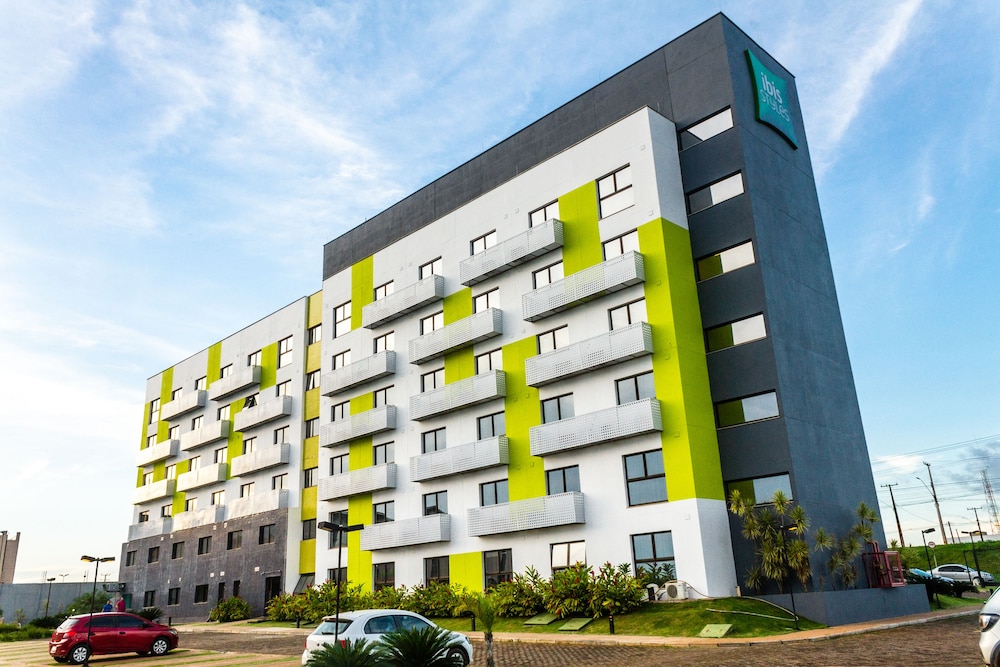 IBIS STYLES PARAUAPEBAS 4/75