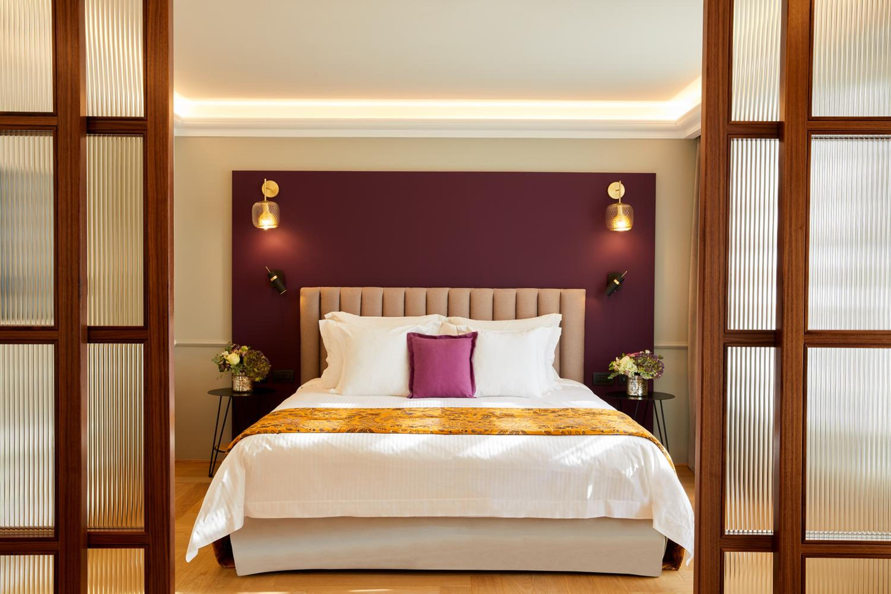 Excelsior Hotel 23/60