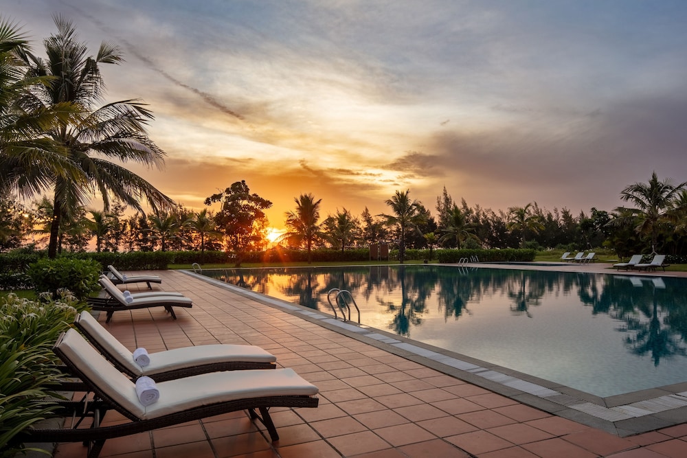 Melia Vinpearl Cua Sot Beach Resort 52/56