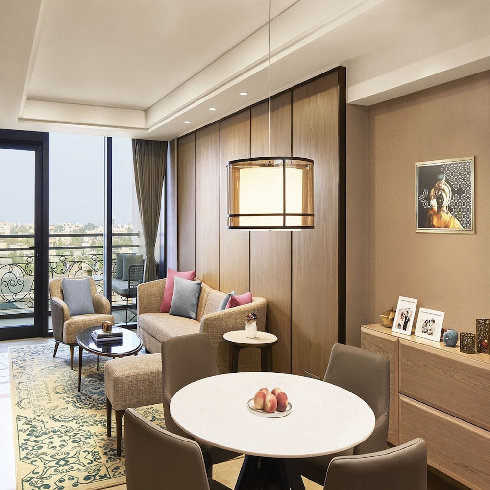 Taj Wellington Mews 45/55