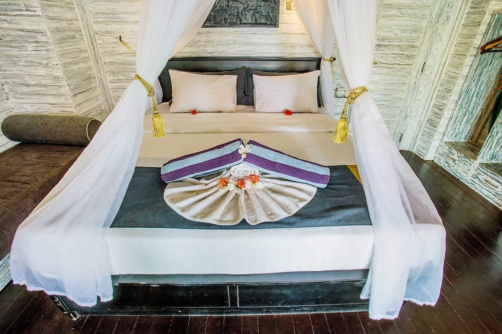 Lembongan Bay Shore Huts 14/71