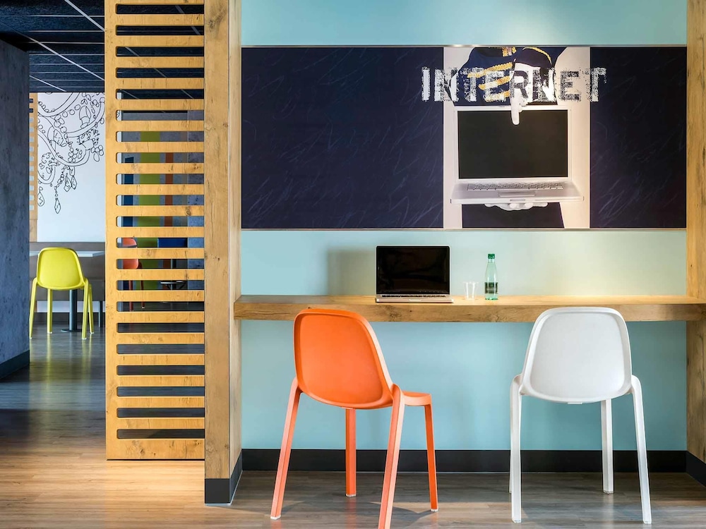 Ibis Budget Bordeaux Centre Bastide 43/45