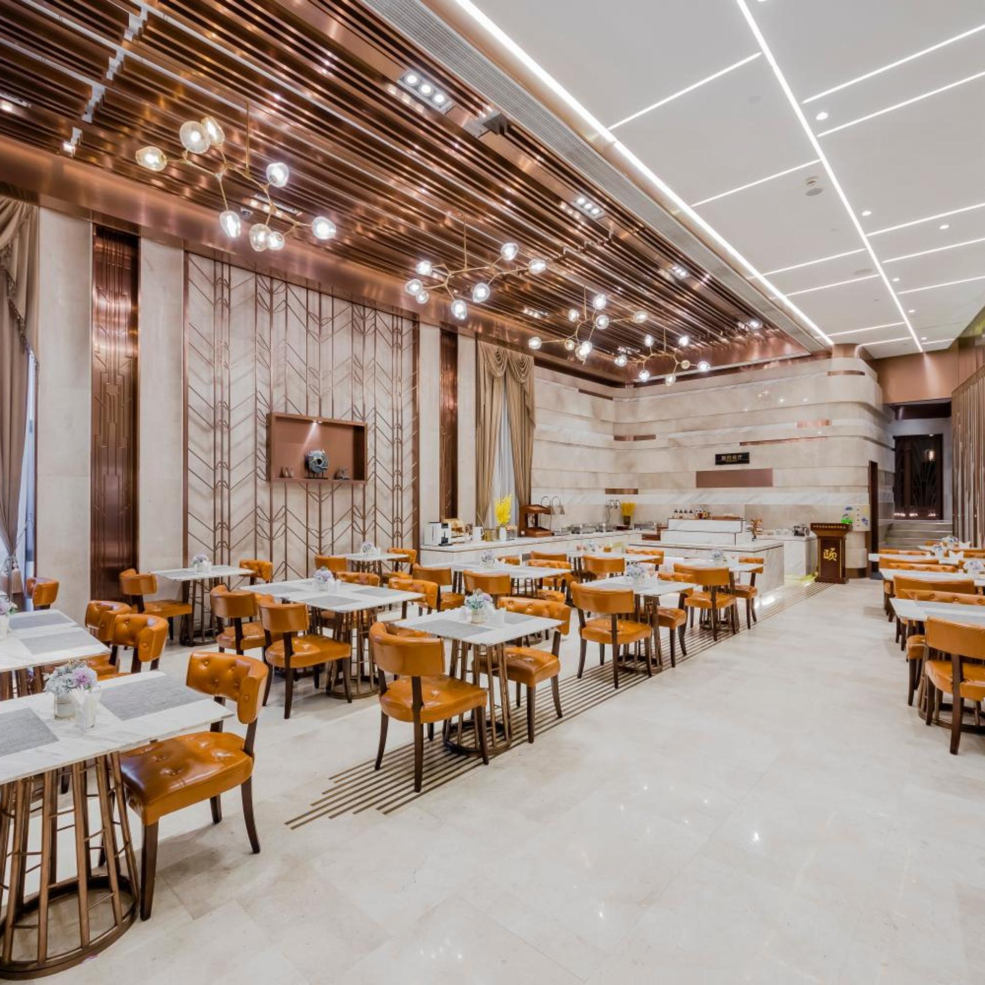 Yitel Premium (Shanghai people's Square Nanjing Road Pedestrian Street shop) 39/47