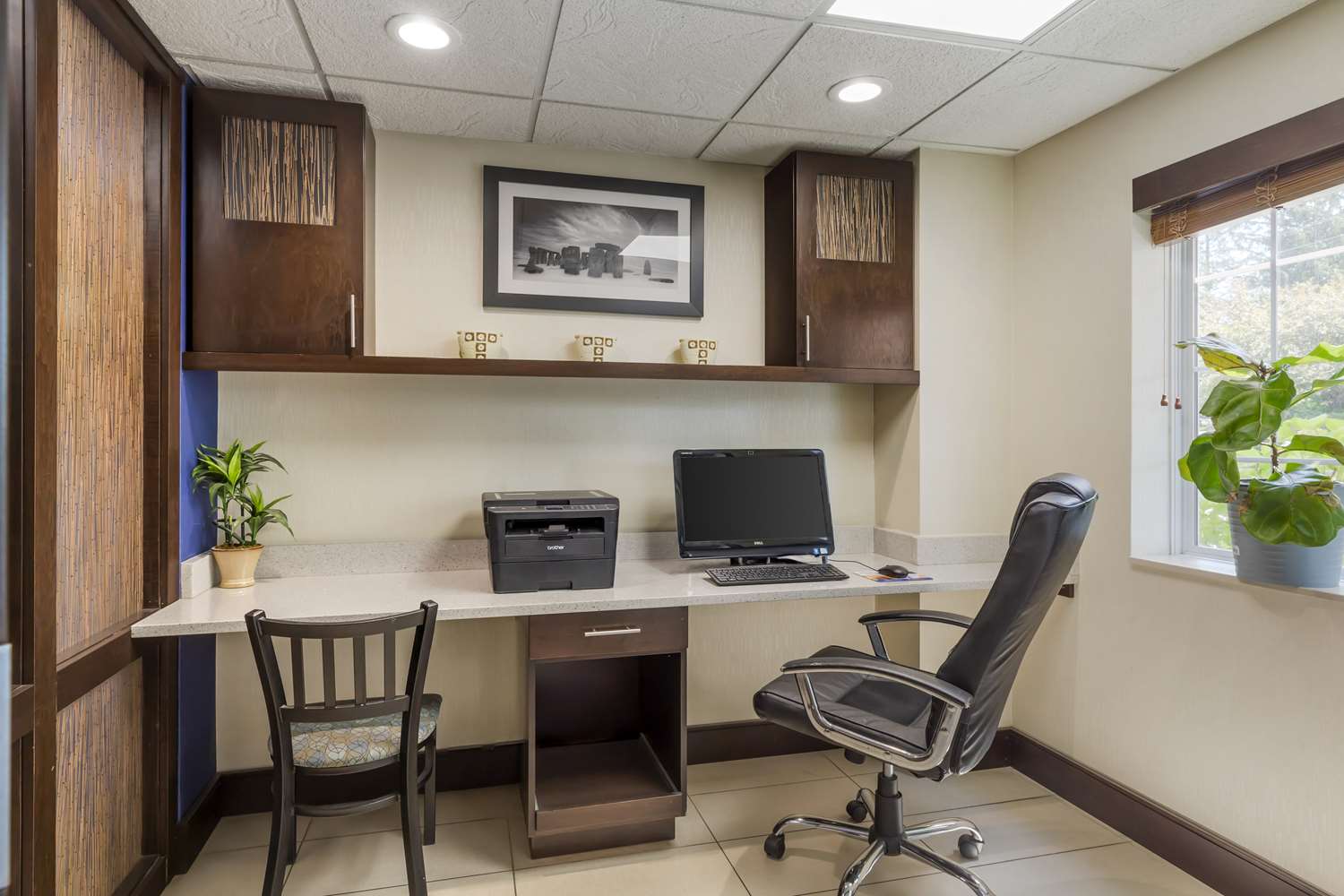 Best Western Plus Berkshire Hills Inn & Suites 36/41