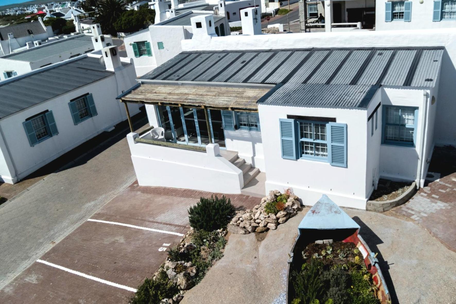 Flamink Beach View Cottage in Paternoster 3/50