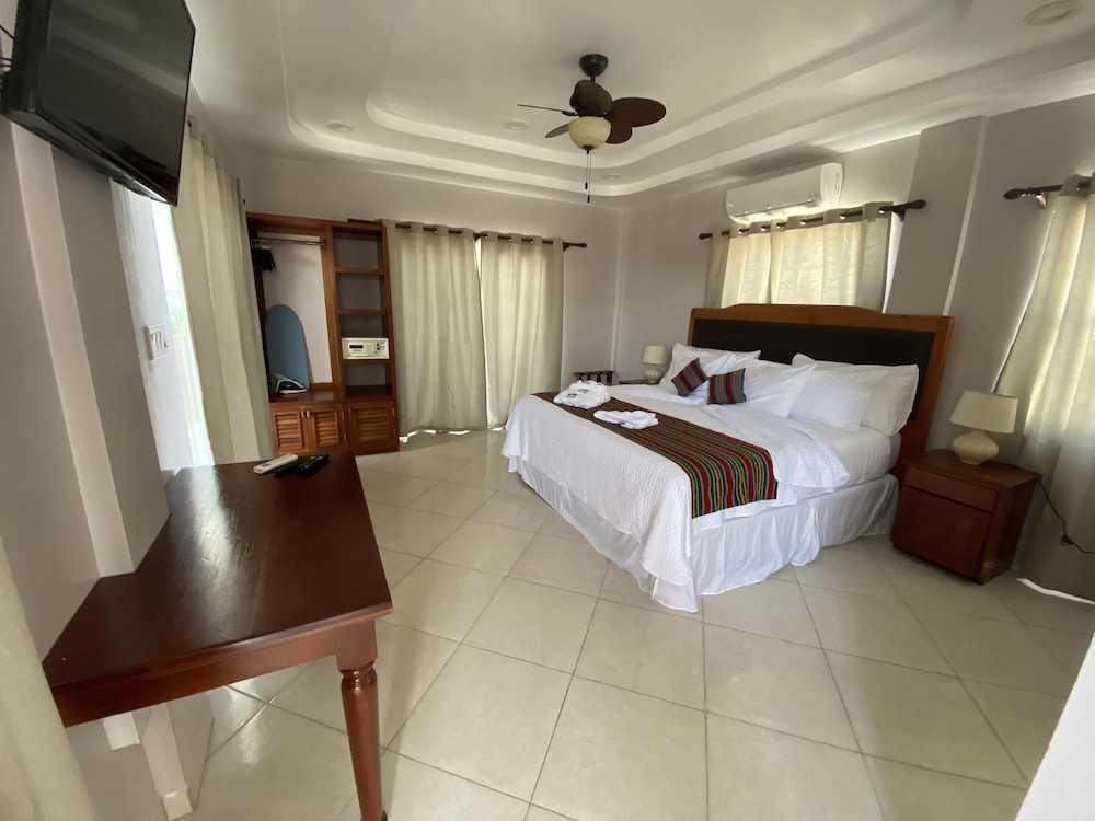 La Isla Resort 20/68
