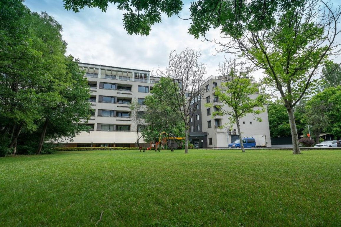 Hotel Zoo Sofia 88/91