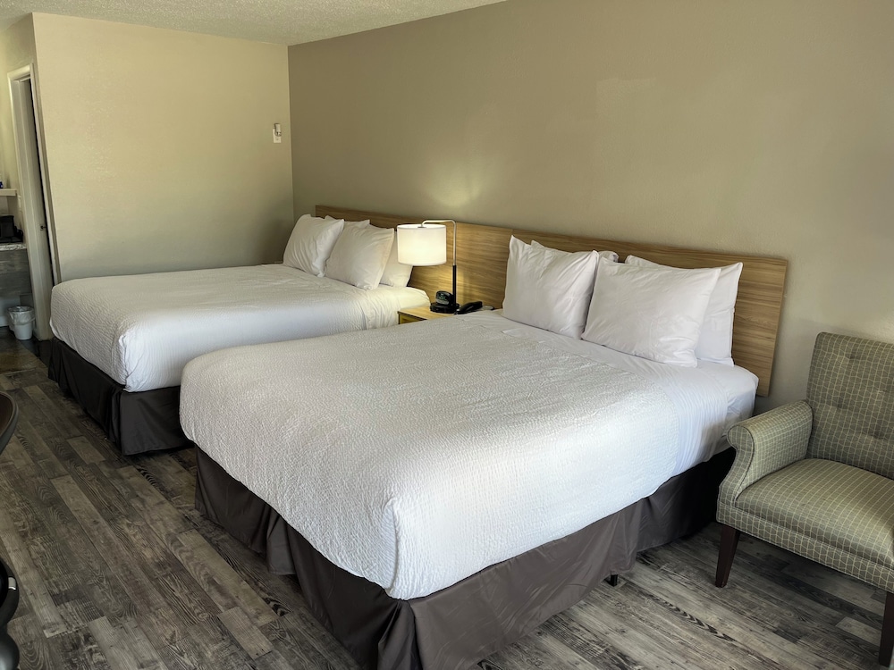 Days Inn by Wyndham Branson Ozarks 30/65