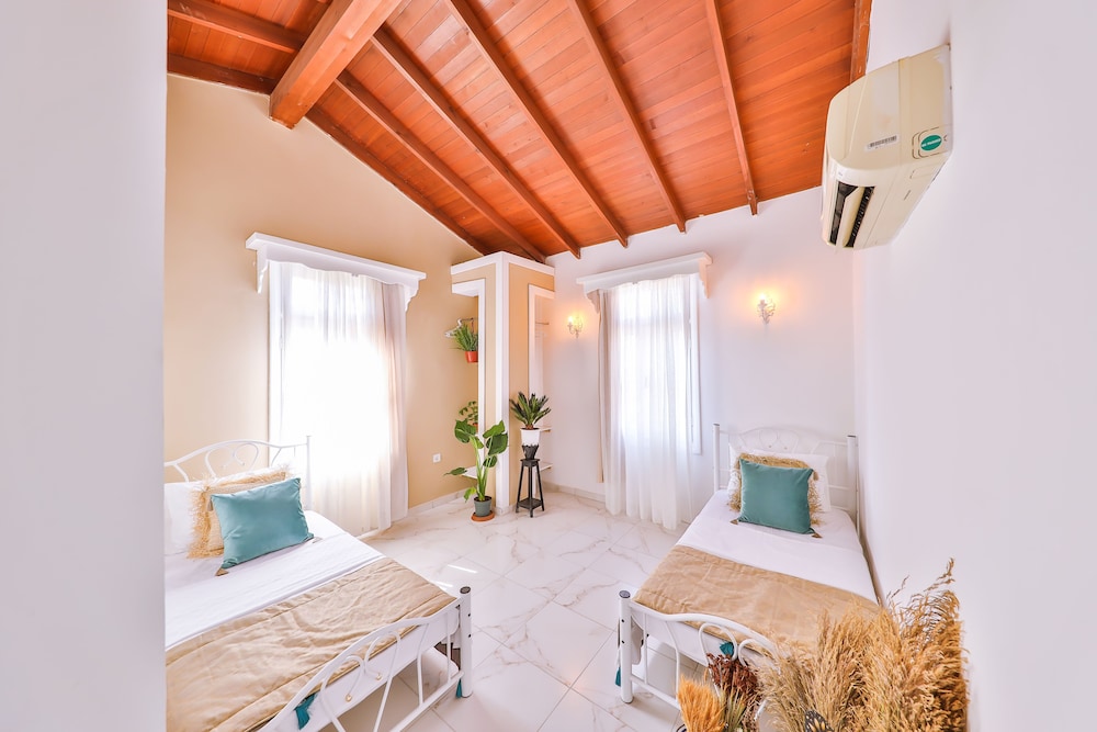 Mon Amour Alacati 19/32