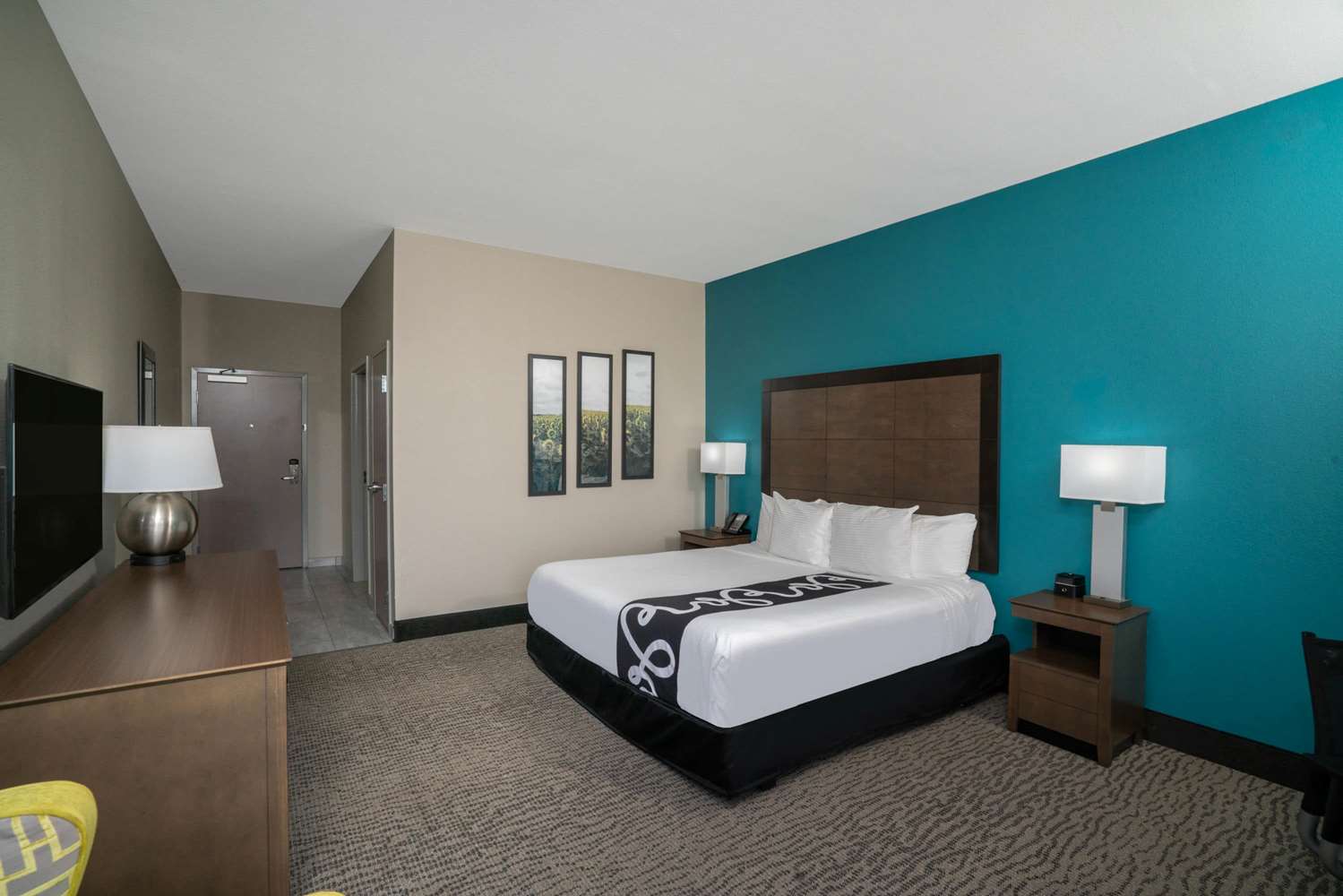La Quinta Inn And Suites by Wyndham West Memphis 10/24
