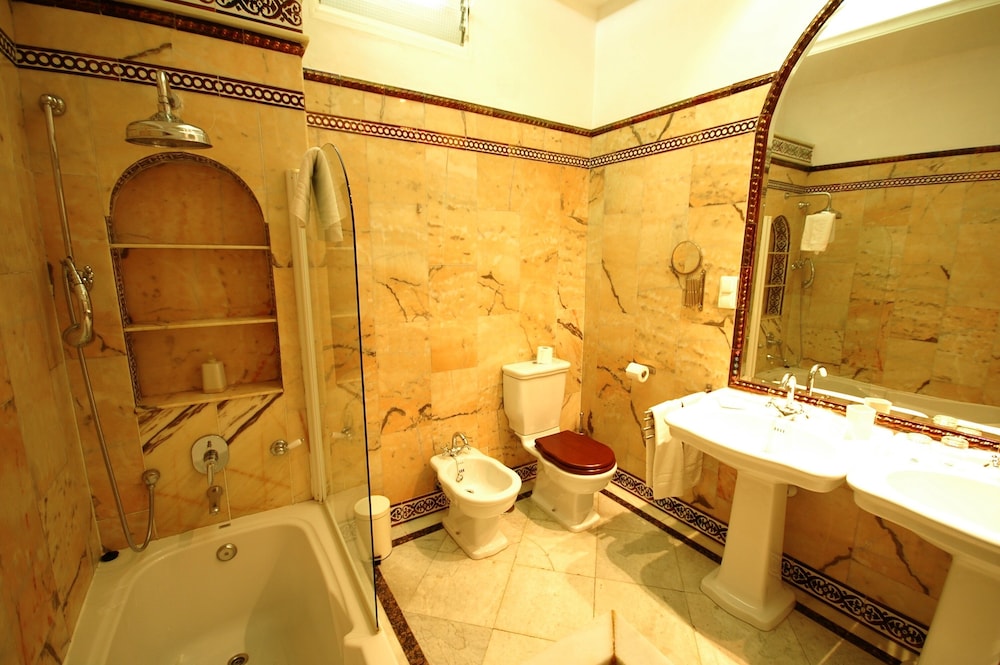 Casa de Los Azulejos 65/69